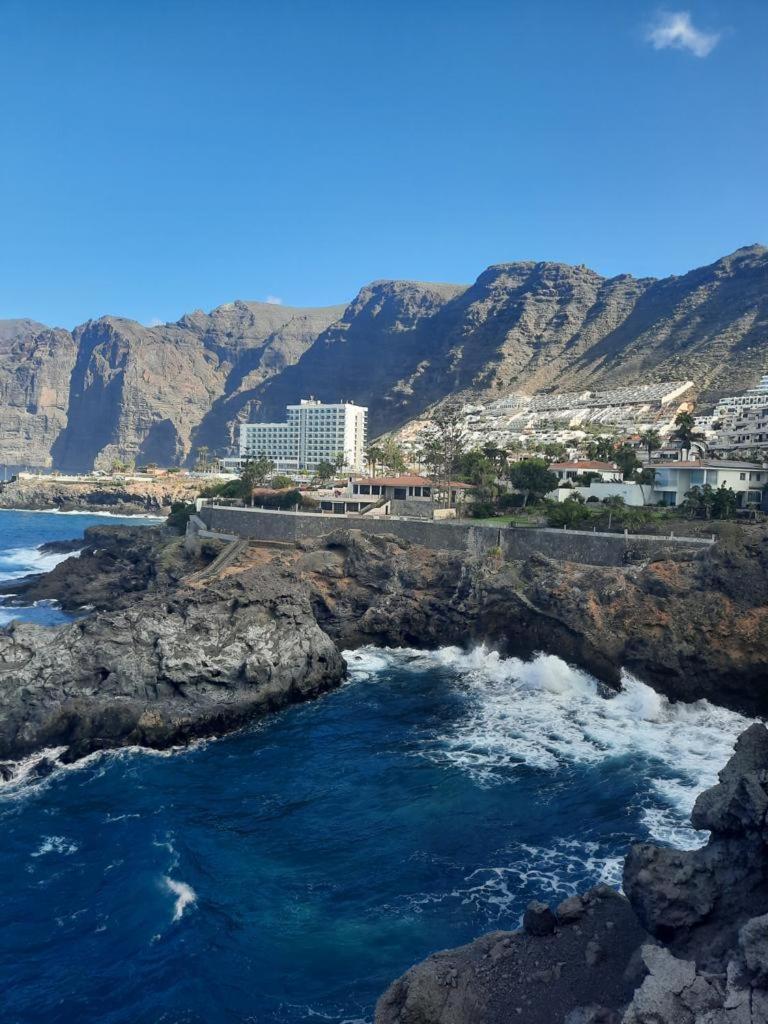شقة Amazing View Los Gigantes & La Gomera Acantilado de los Gigantes المظهر الخارجي الصورة